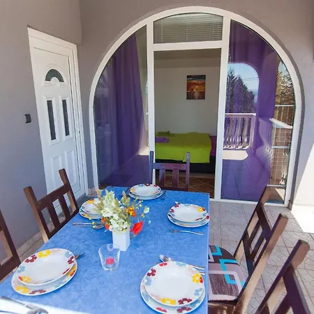 Apartment 22 *