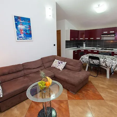22 Apartment Jadranovo